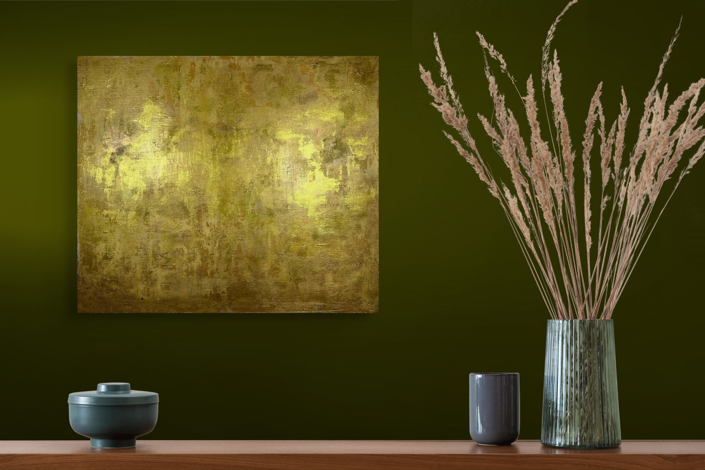 vivi & vela artwork display for 'icho': abstract artwork styled in a modern interior, showcasing its warm golden tones and elegant textures.
